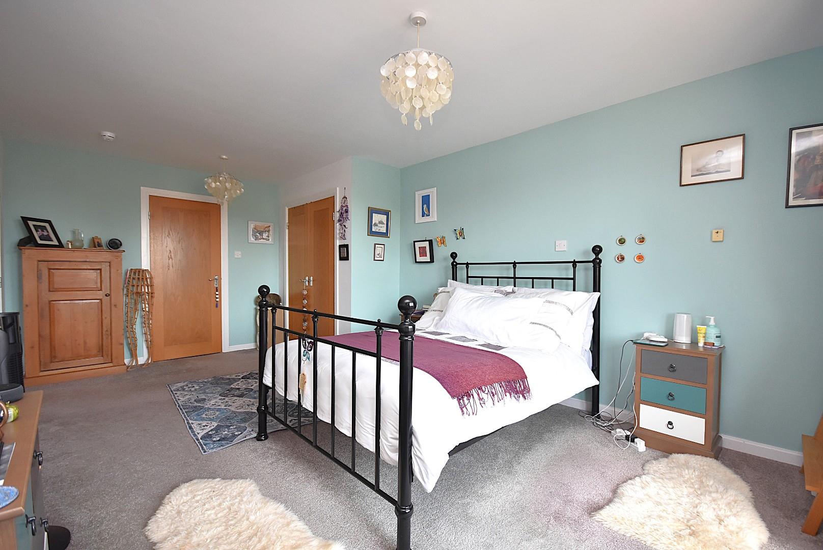 96 Adventurers Quay, Cardiff, CF10 4NQ